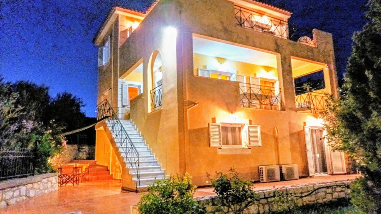 Gythio Seaside Villa Dimitrios - Panoramic View מראה חיצוני תמונה