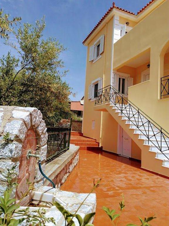 Gythio Seaside Villa Dimitrios - Panoramic View מראה חיצוני תמונה