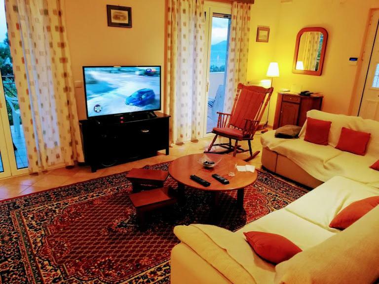 Gythio Seaside Villa Dimitrios - Panoramic View מראה חיצוני תמונה